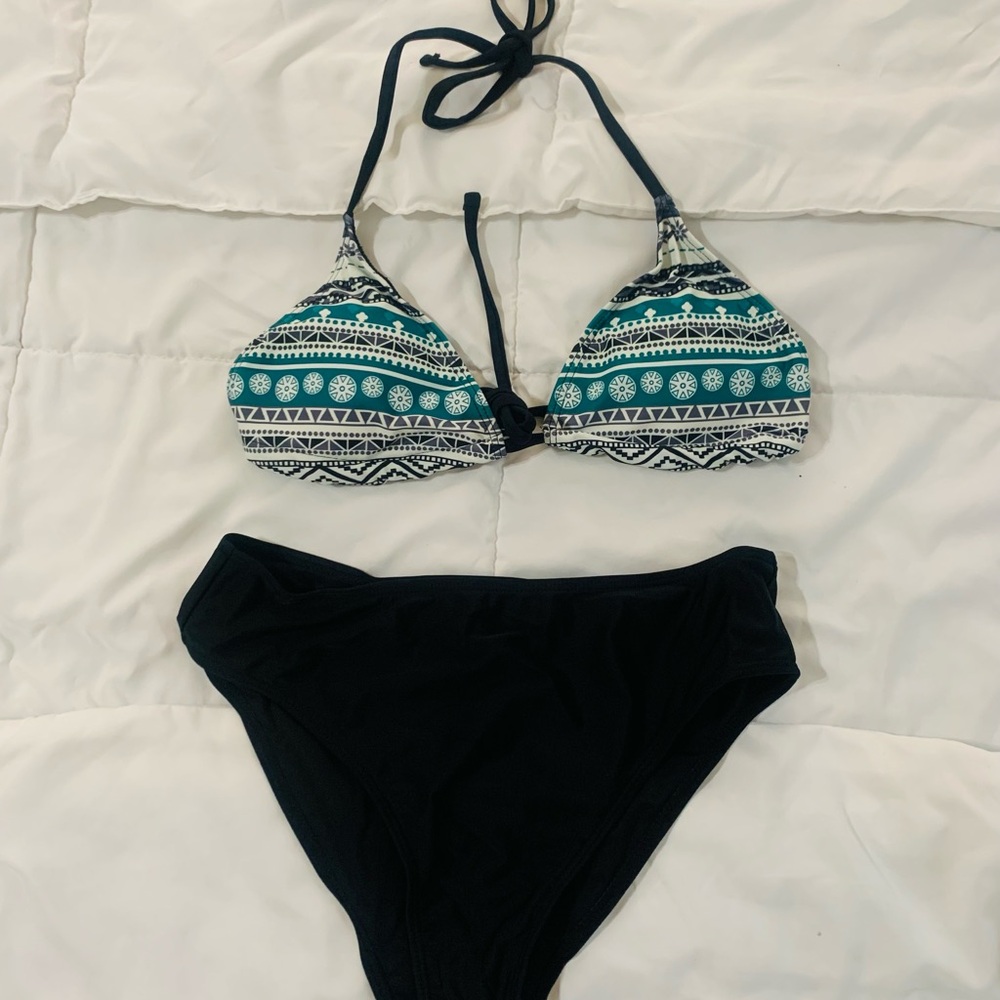 Patterned blue/green and Black Bikini Set